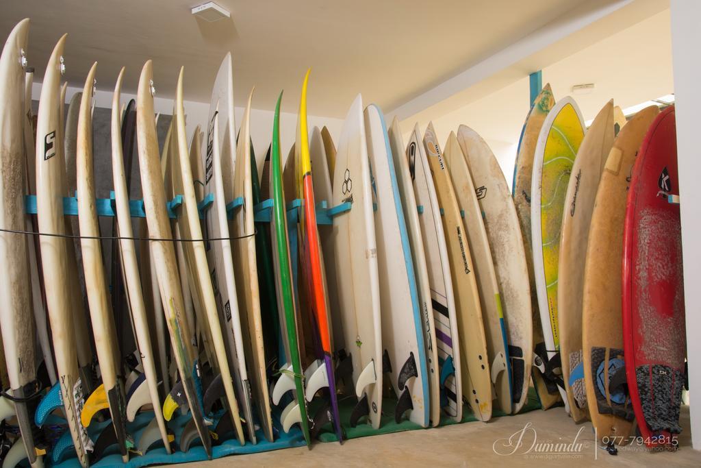 Отель Cheeky Monkey Surf Camp Велигама Экстерьер фото